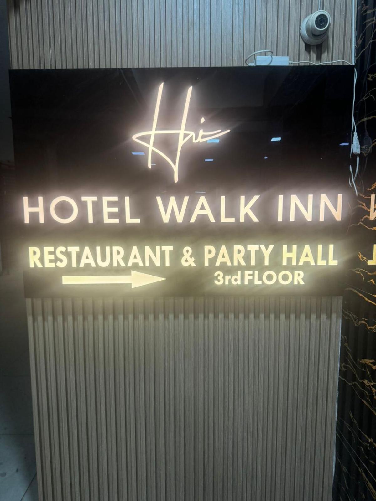 Hotel Walk Inn Faridabad Esterno foto