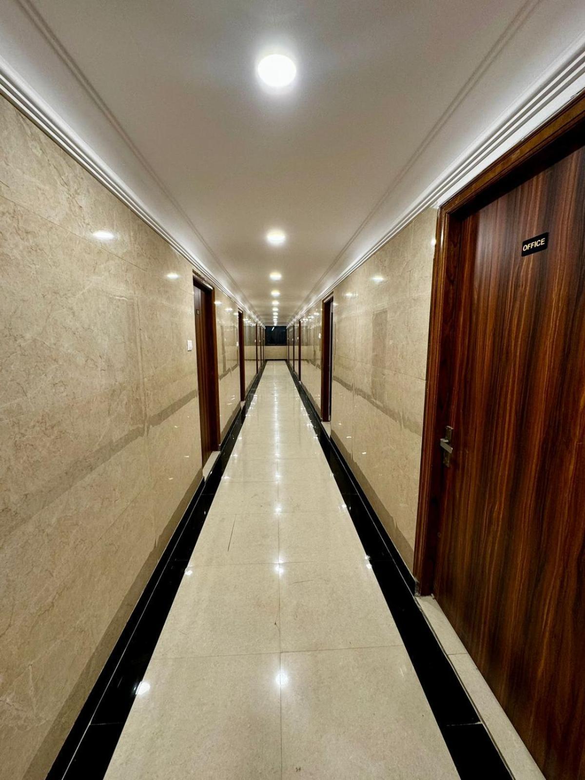 Hotel Walk Inn Faridabad Esterno foto